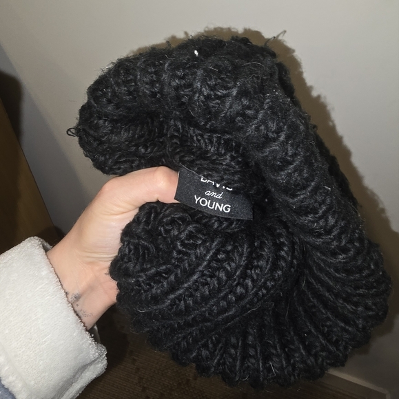 Toque- David and Young - Picture 2 of 3